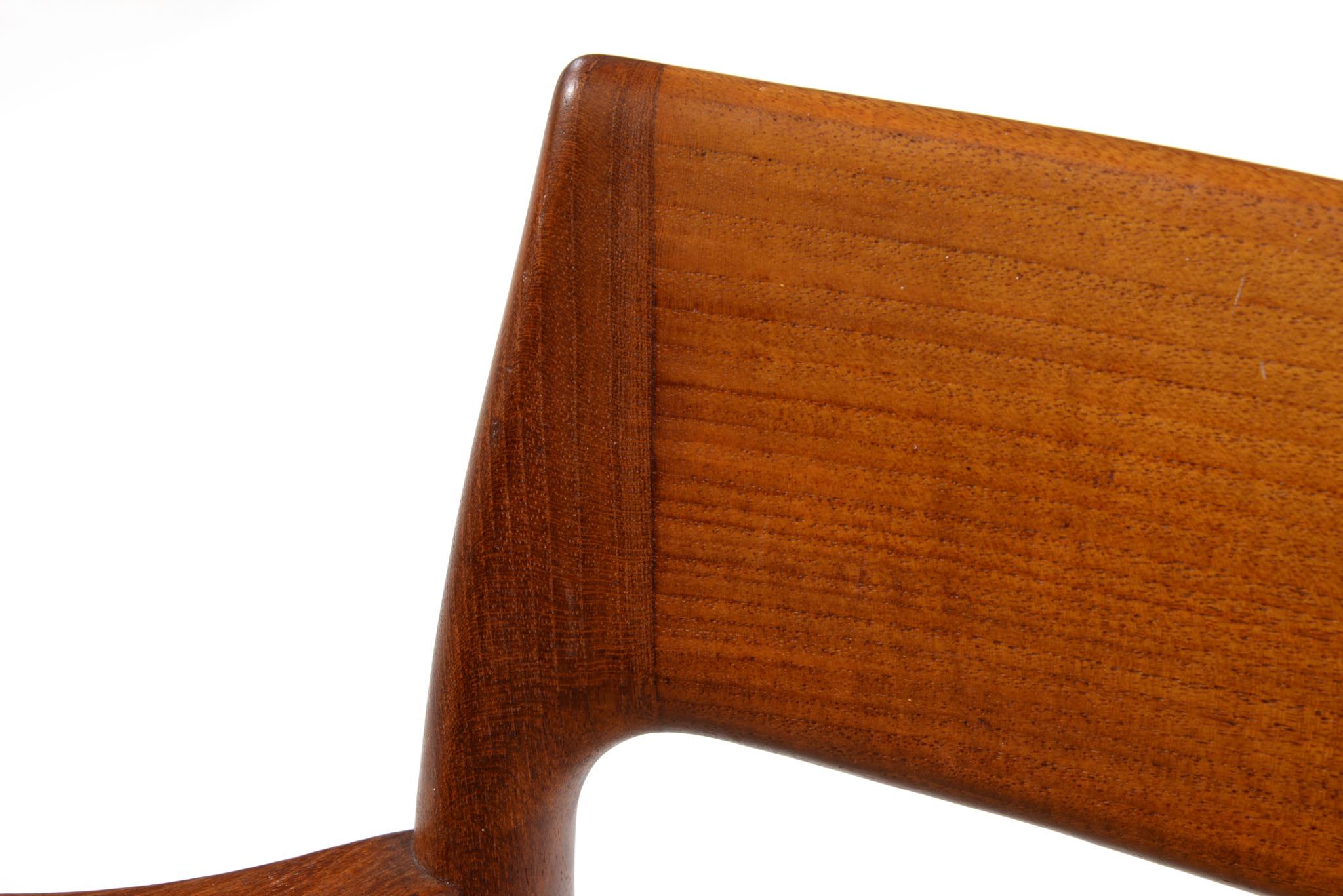 N.O. Møller / J.L. Møller “Model 57” Arm chair in Teak｜Luca 
