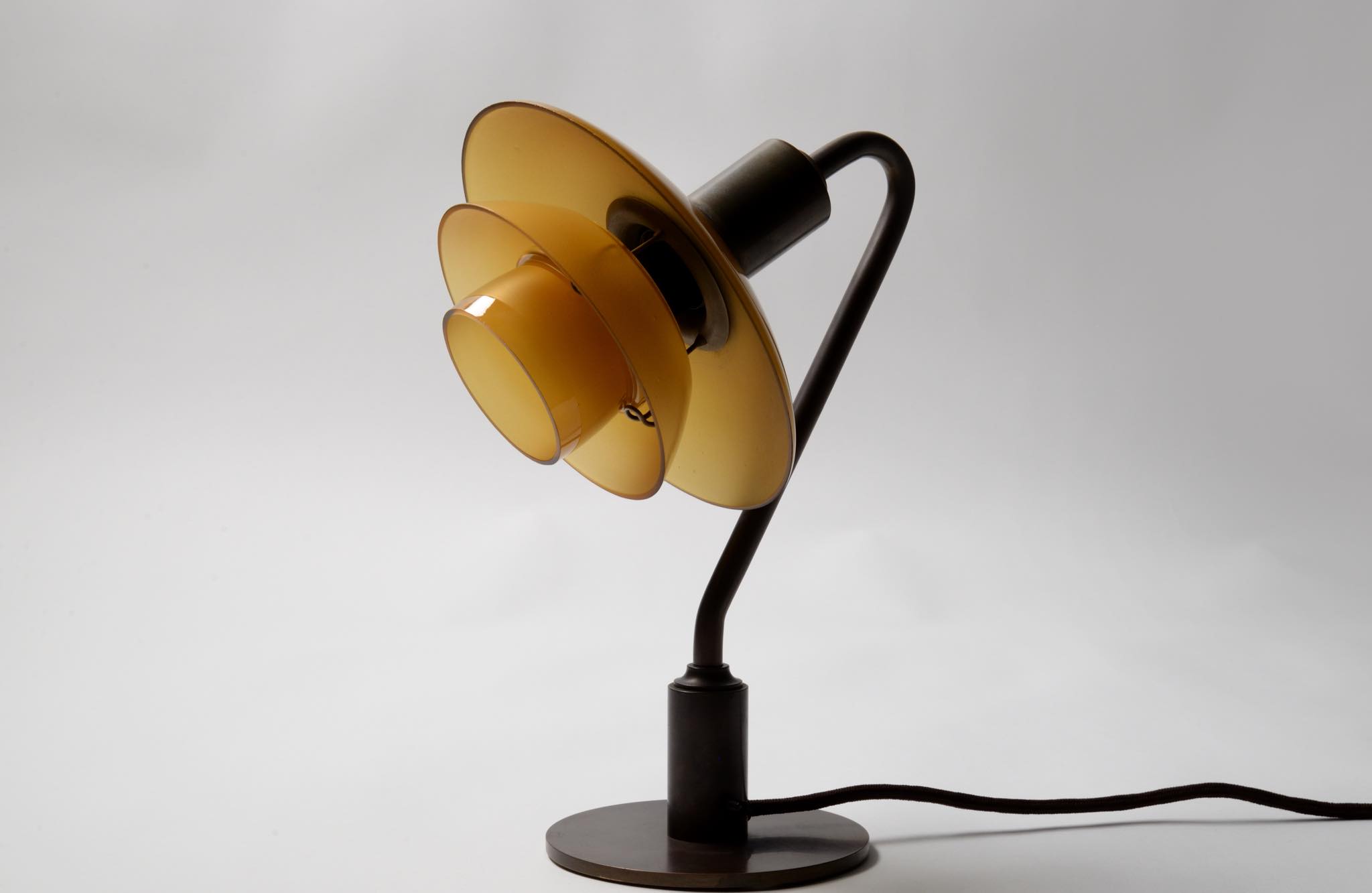 Poul Henningsen PH 2/2 table lamp “Snowdrop