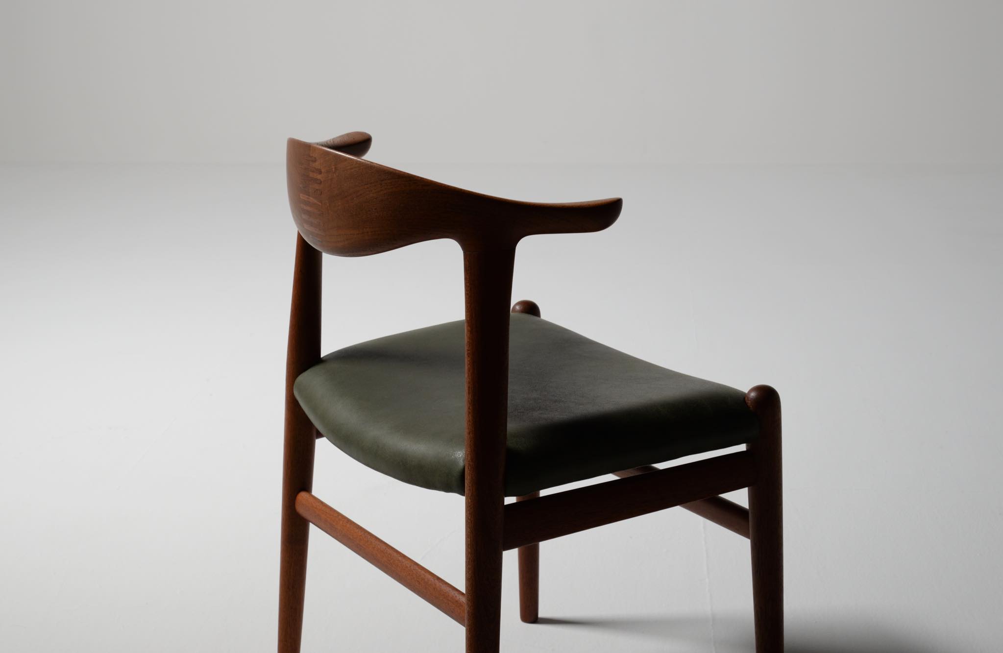 Hans J. Wegner JH505 “Cowhorn” chair for Johannes Hansen 1952